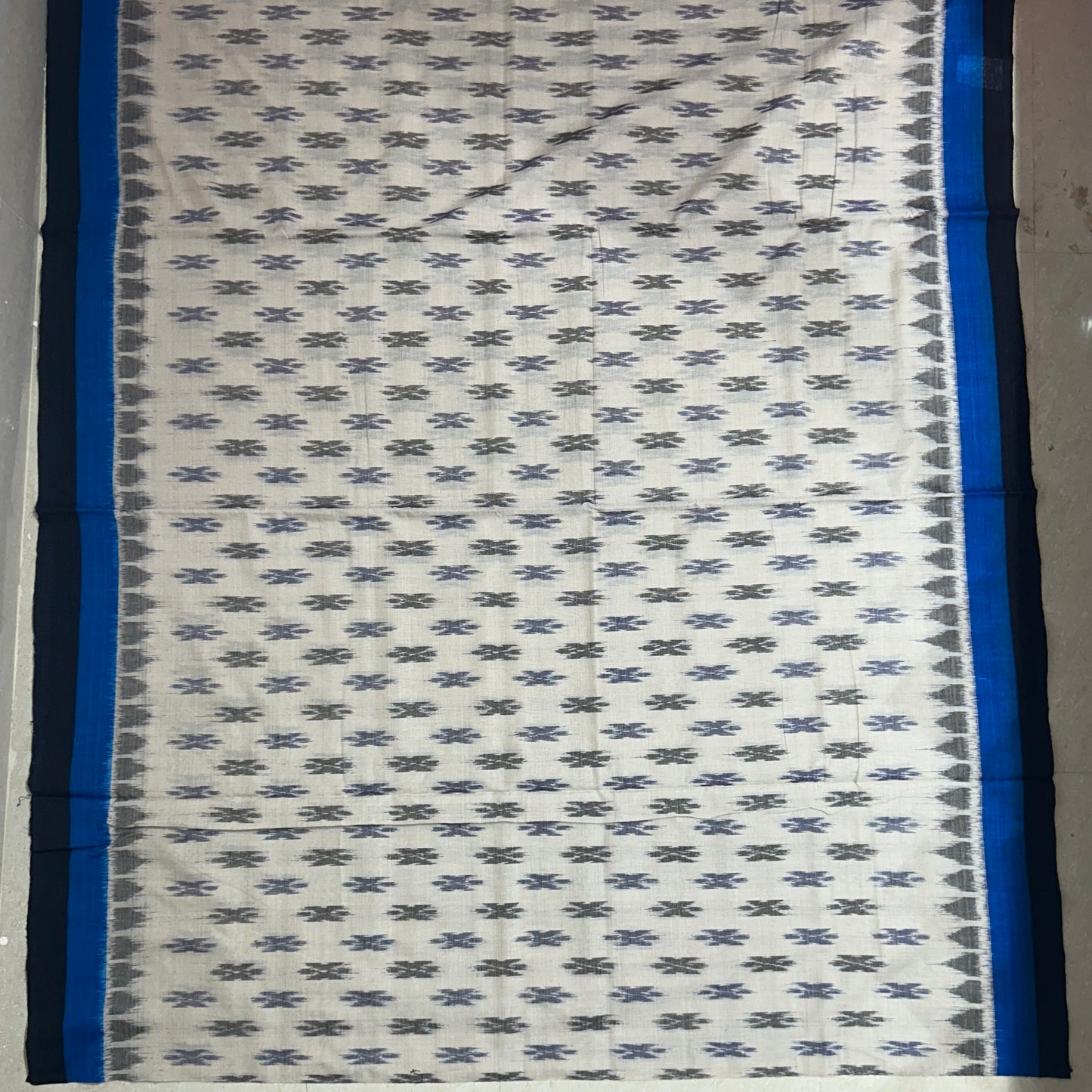 Odisha Handloom Plain design Sambalpuri Ikkat cotton saree