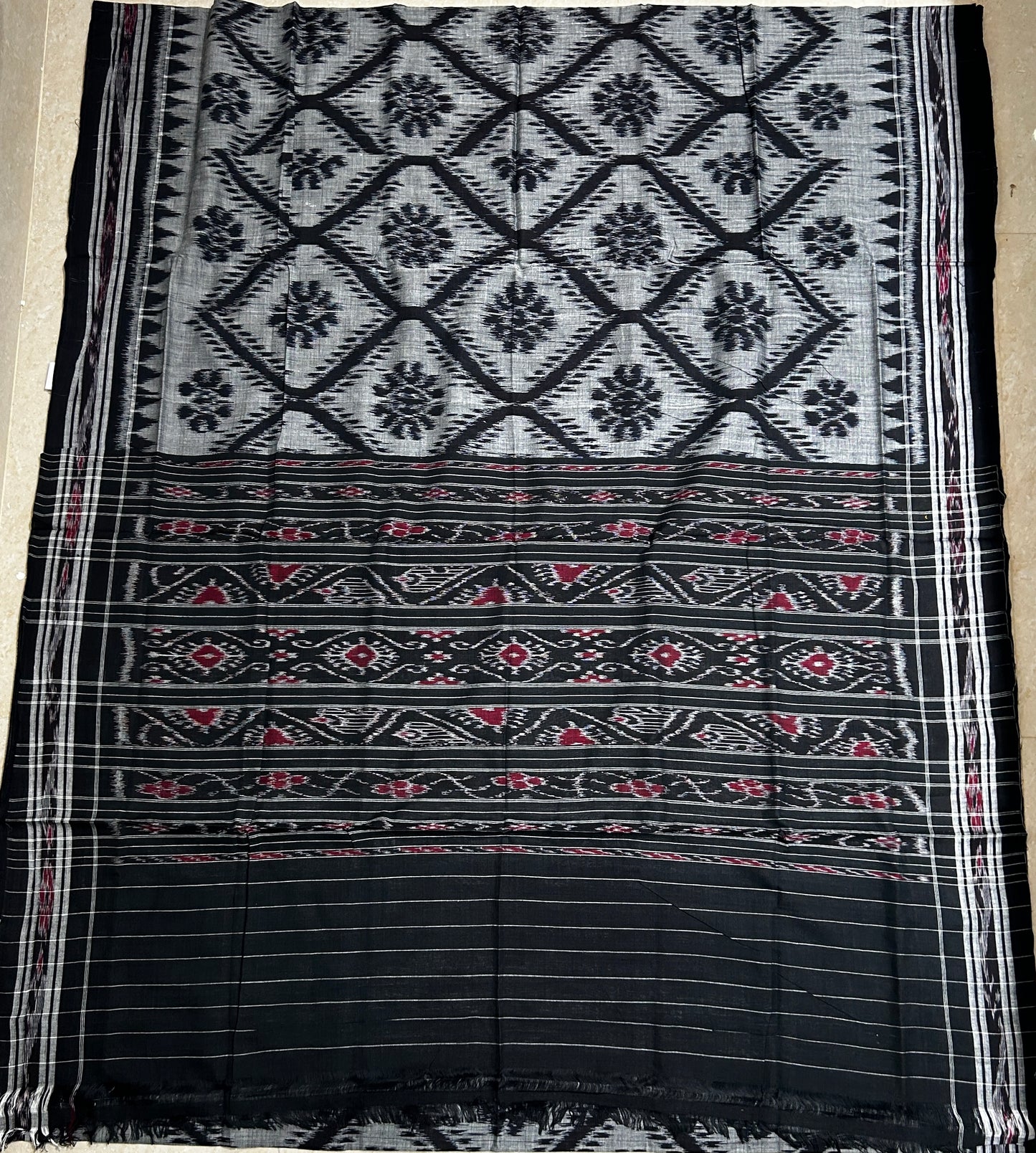 Odisha handloom contemporary motifs woven fine cotton Ikat tarabali Bandha cotton saree
