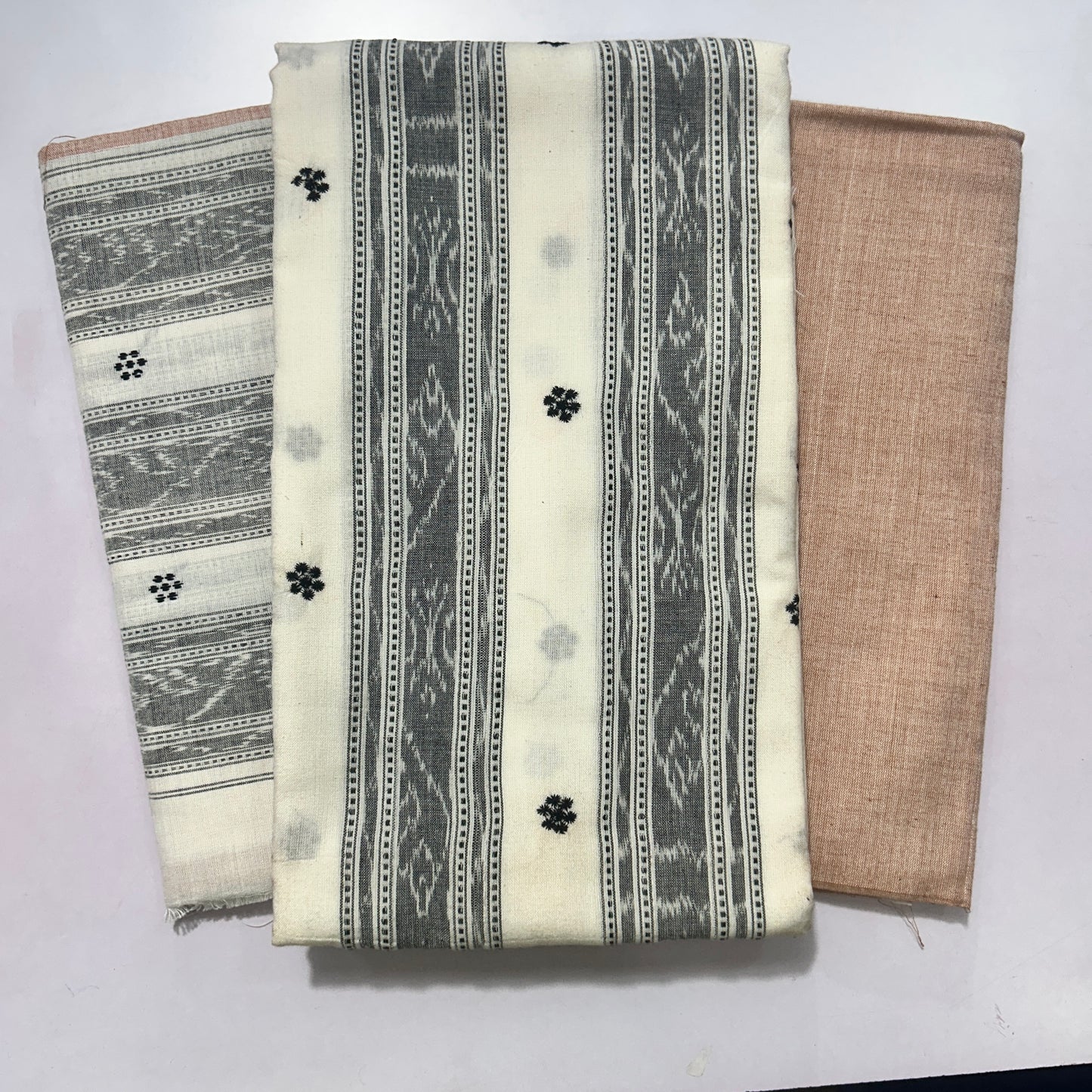 Odisha Handloom Bandha Cotton Unstitched dress set from Maniabandha