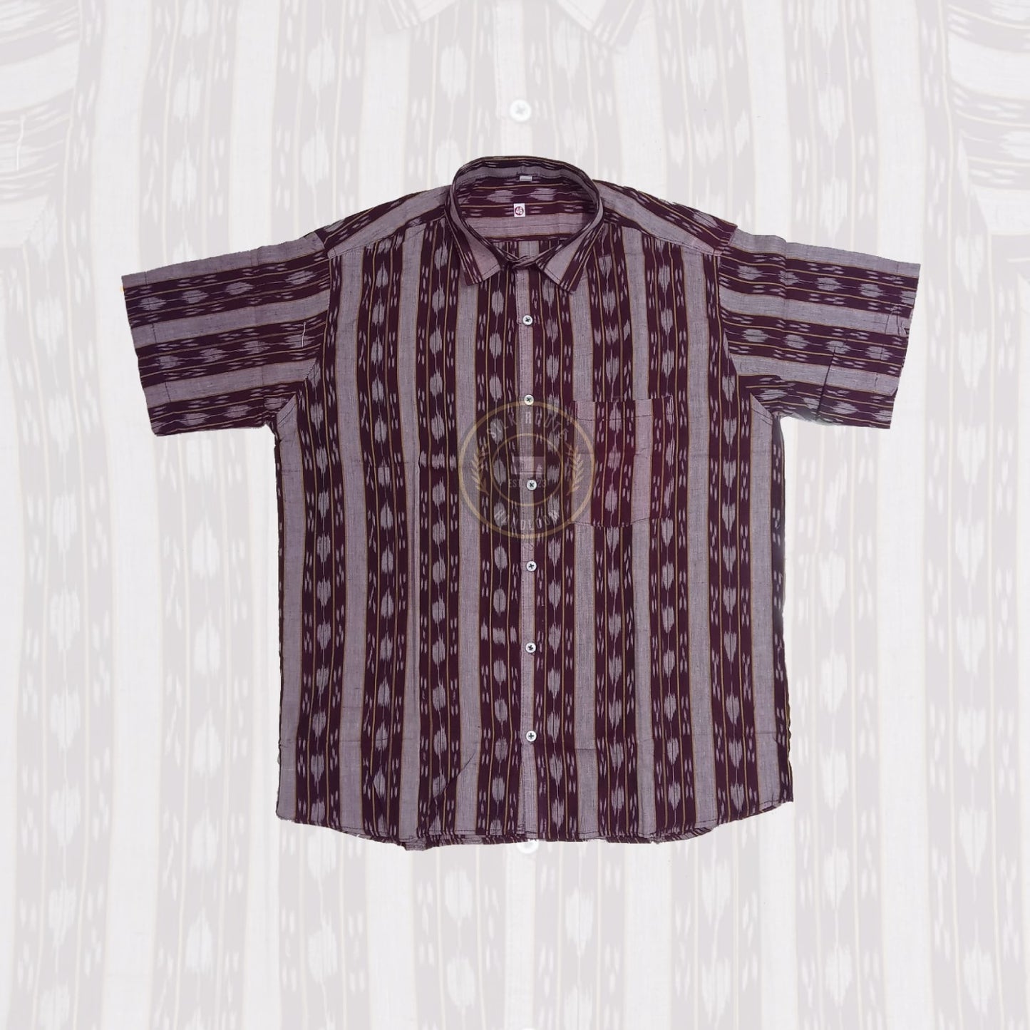 Suitable for office wear, this men’s pure cotton half shirt is made from best quality Odisha handloom fabric for all-day comfort.