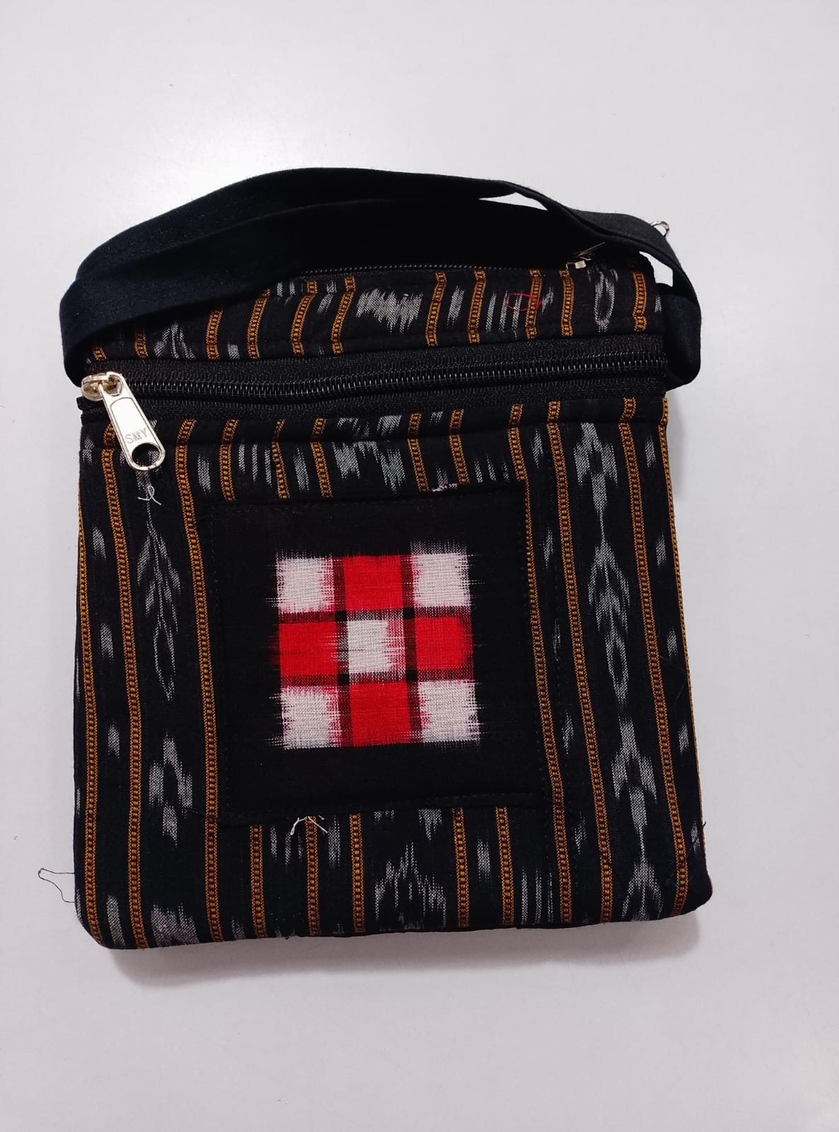 Odisha handloom Sambalpuri cotton shoulder bag for women at cheap price
