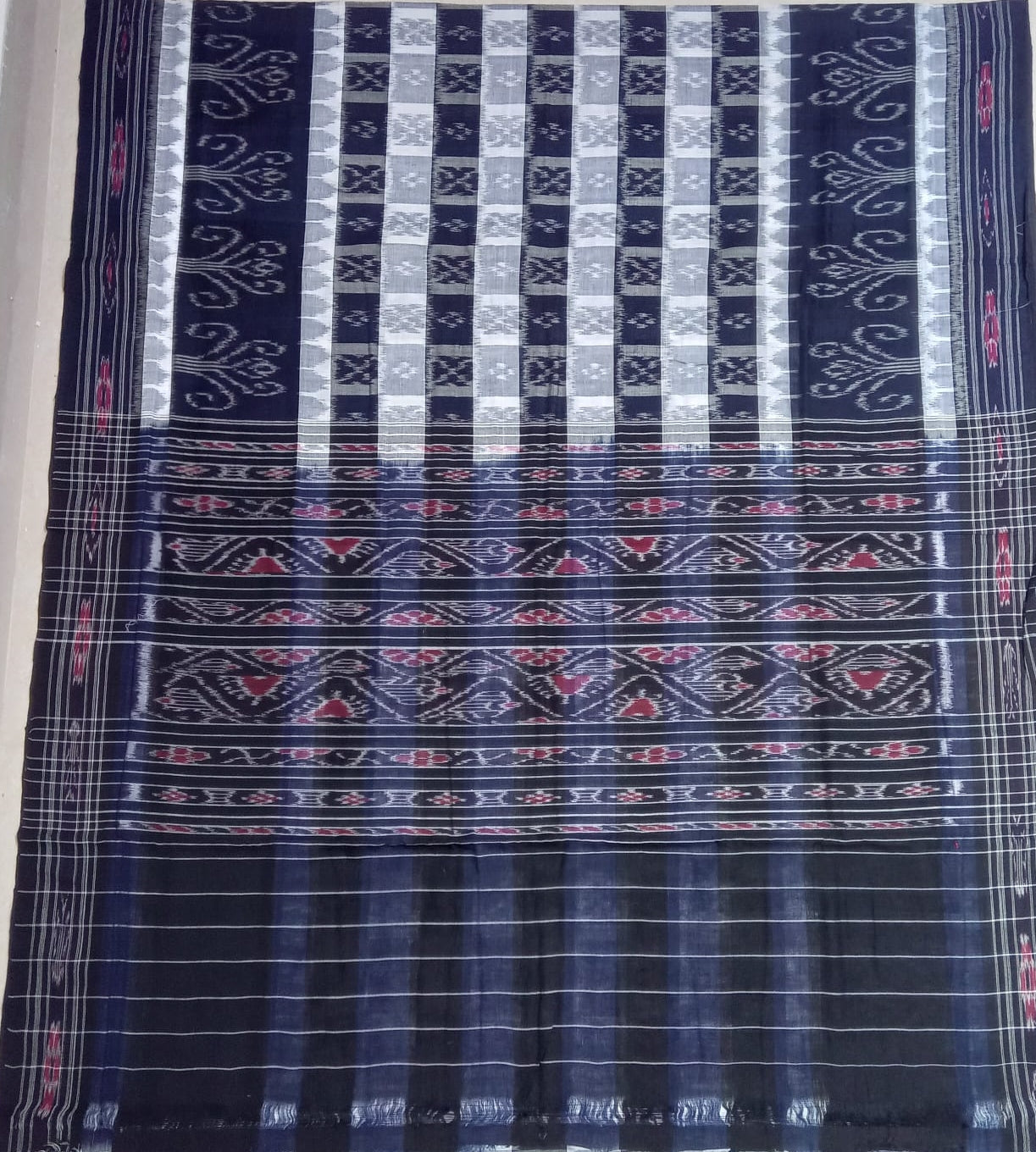 Nuapatana Ikat cotton Saree without Blouse Piece from Odisha Handloom