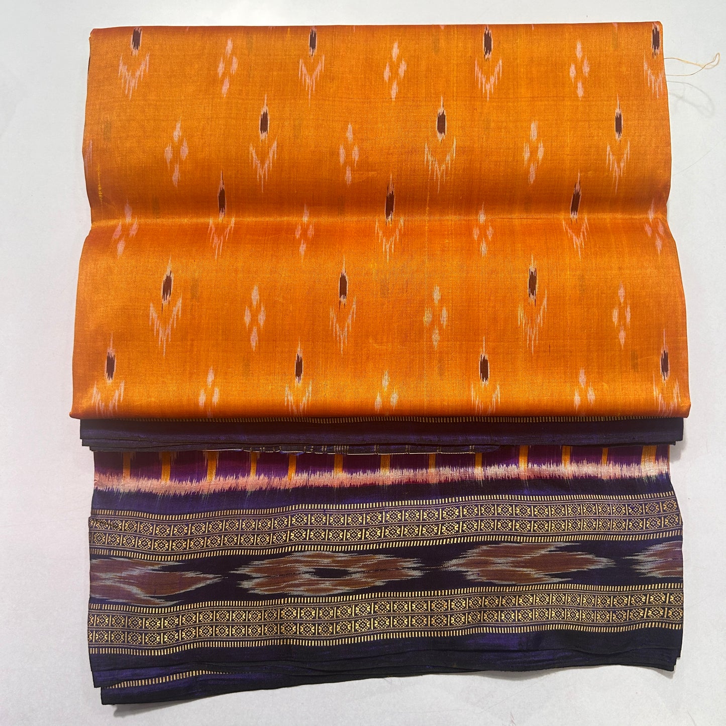 Buy a premium Odisha handloom Khandua silk saree made from 4 ply Bangalore mulberry in weft at nuapatna