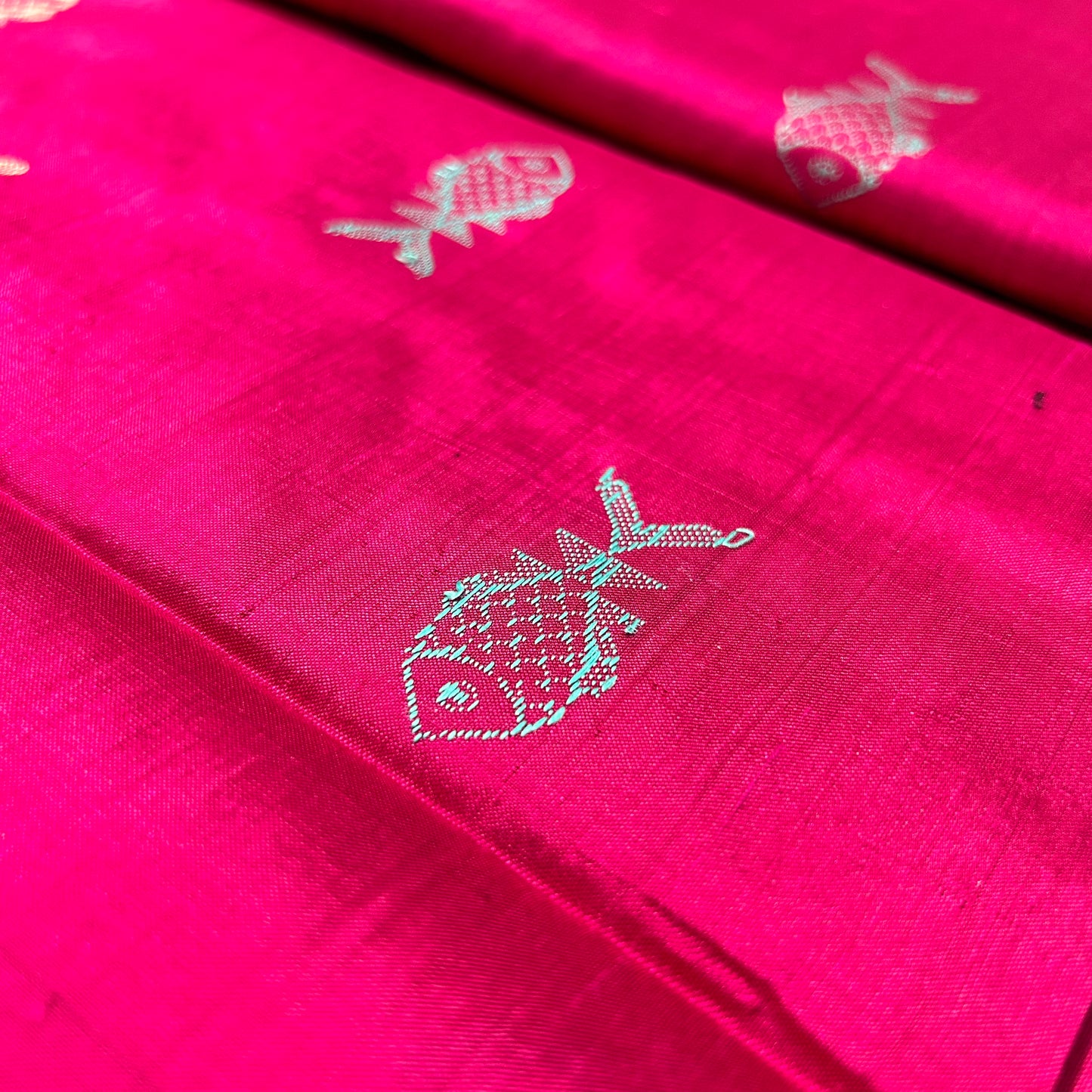 Buy Odisha Handloom Sambalpuri Bomkai Fish motifs design Pure Traditional Silk Saree