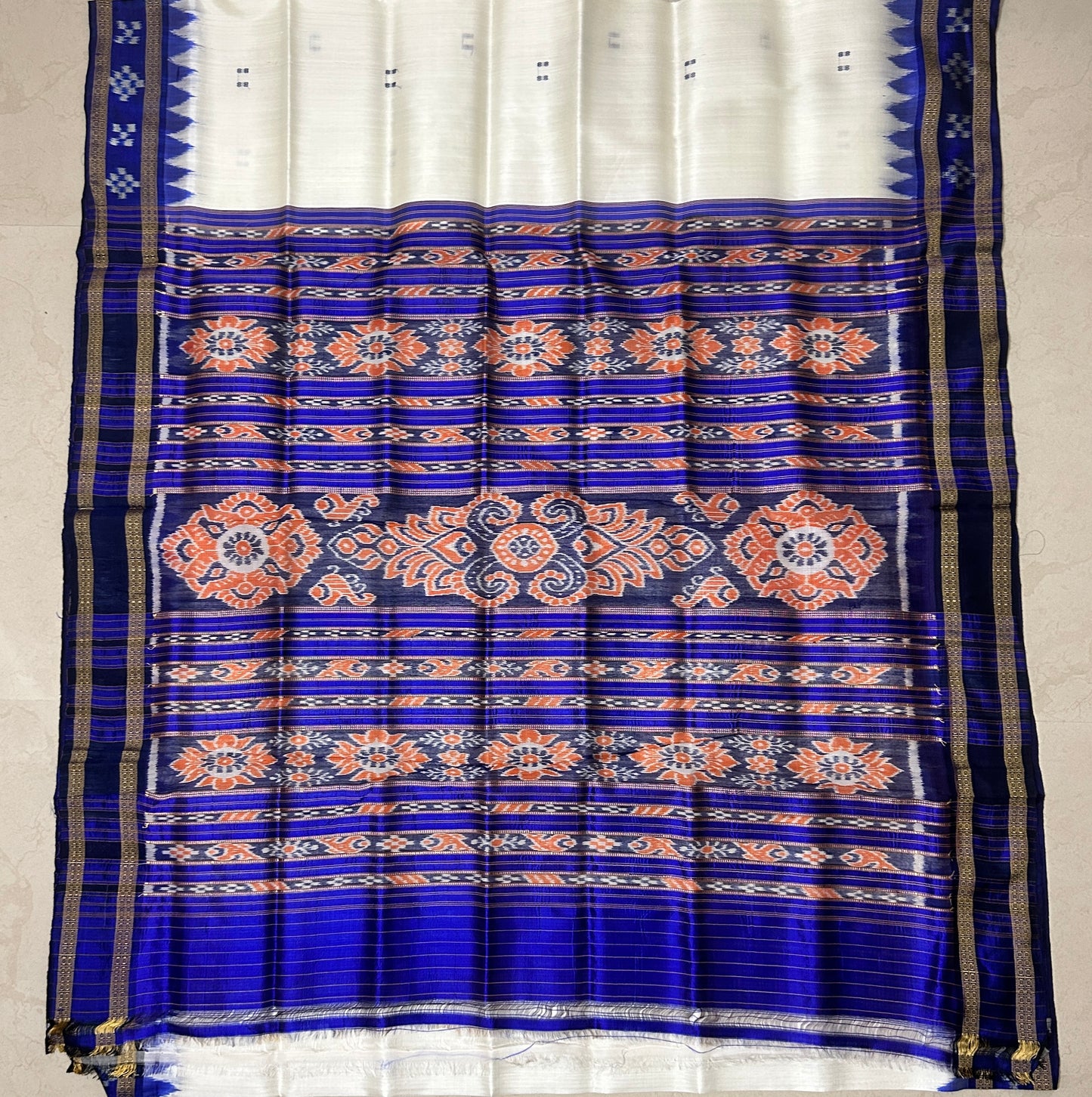 Odisha Handloom Nuapatna Ikkat Pattern khandua Wedding White Silk Saree