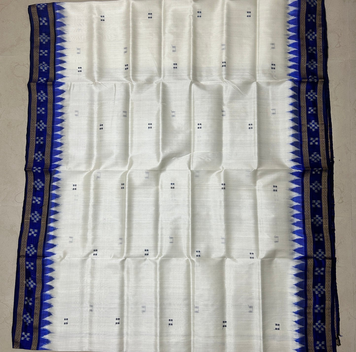 Odisha Handloom Nuapatna Ikkat Pattern khandua Wedding White Silk Saree