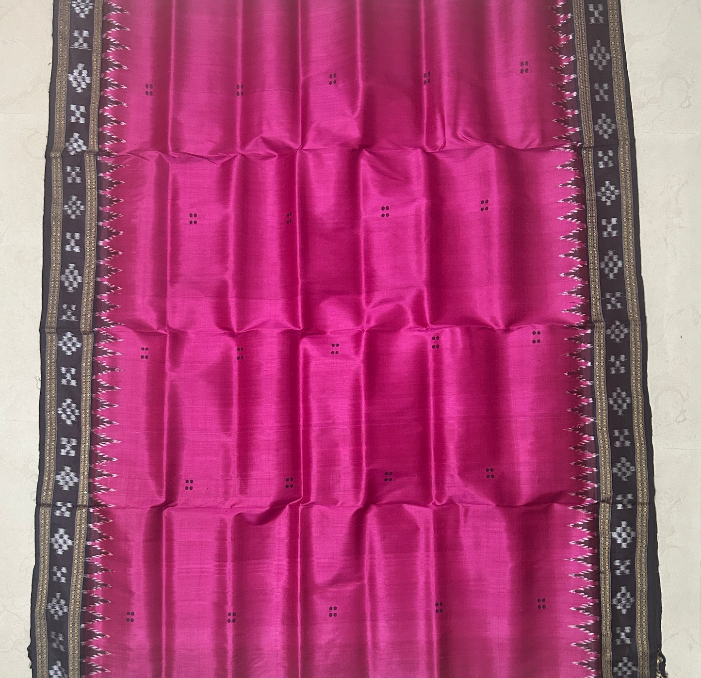 Odisha Handloom Khandua Silk Pasapalli Border Pata Saree from Nuapatna