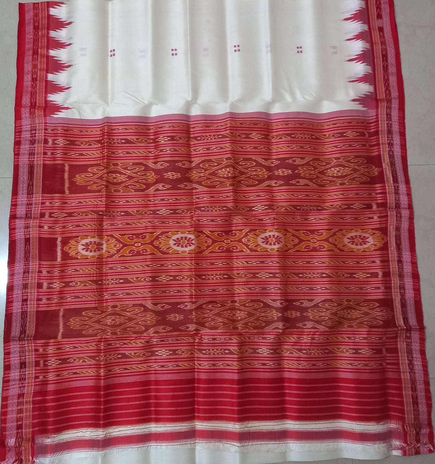 Buy Odisha Handloom Khandua Pata Nuapatna White with .Red Silk Saree
