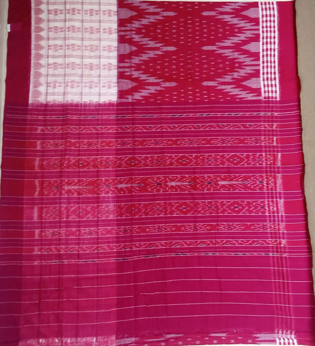 Pure Cotton Maniabandha Bandha Ikkat Saree half half design from best weavers: Odisha Handloom