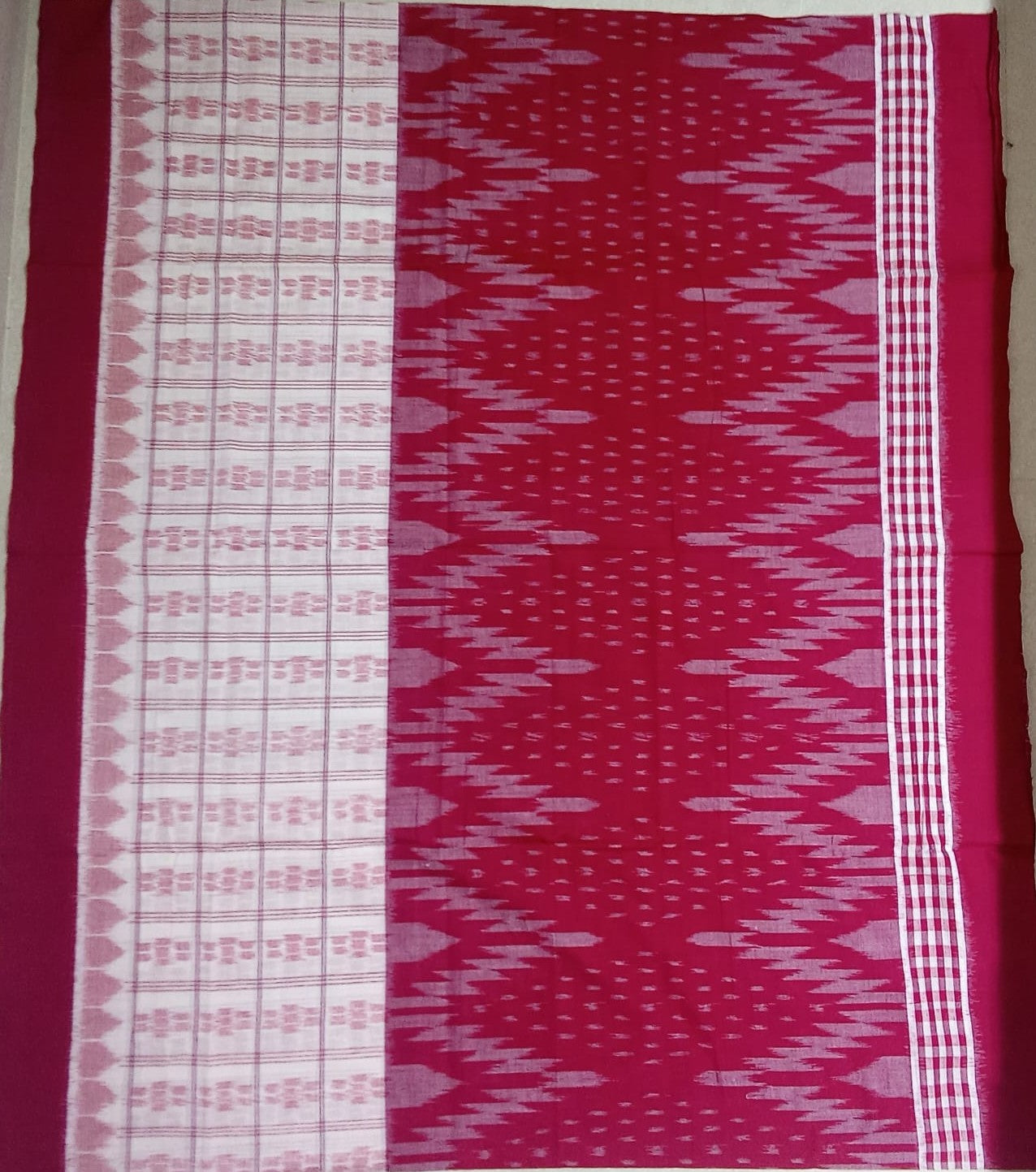 Pure Cotton Maniabandha Bandha Ikkat Saree half half design from best weavers: Odisha Handloom