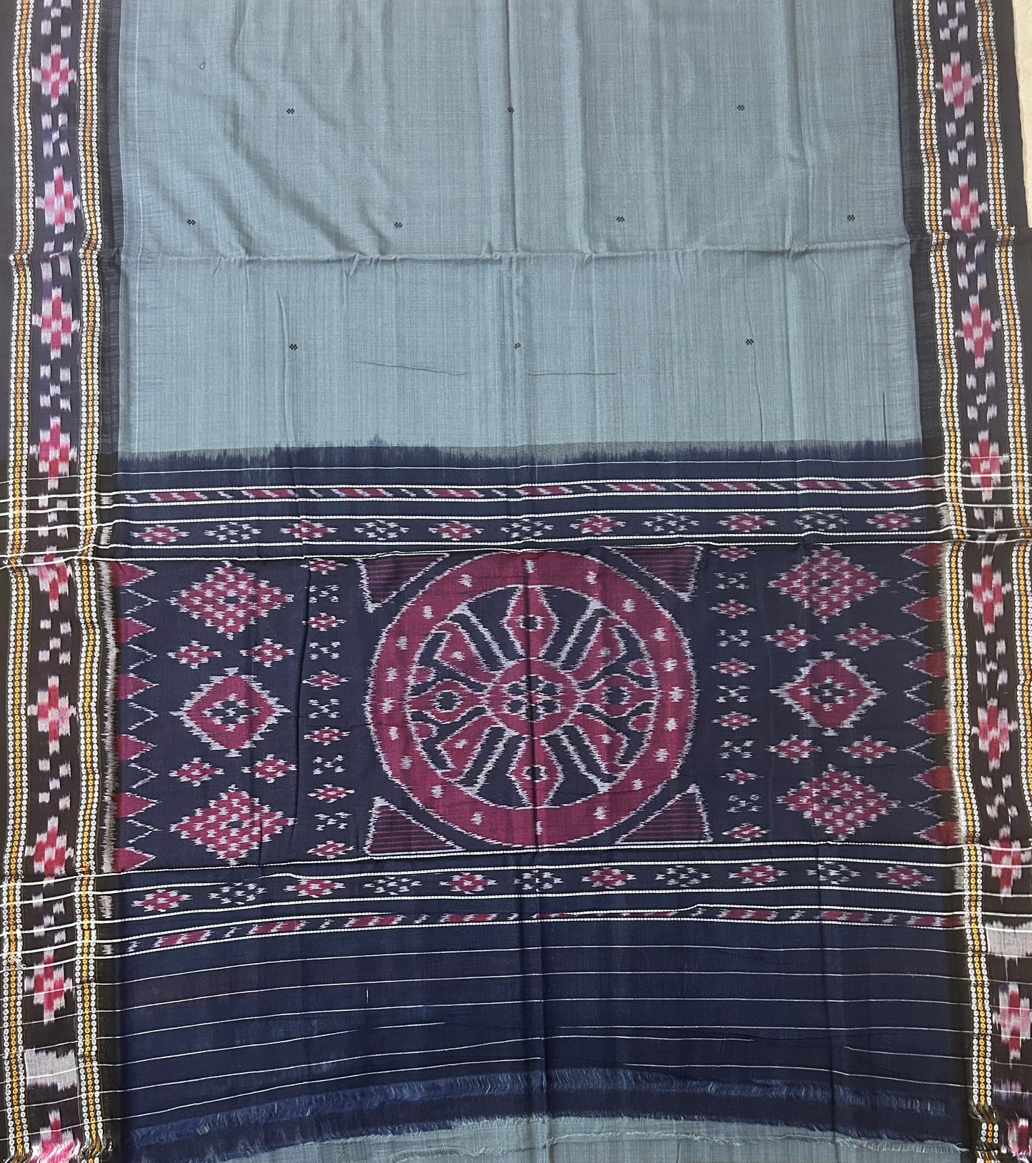 Shop Odisha Handloom Ikat Plain Cotton Nuapatna Saree for Mother's Gift