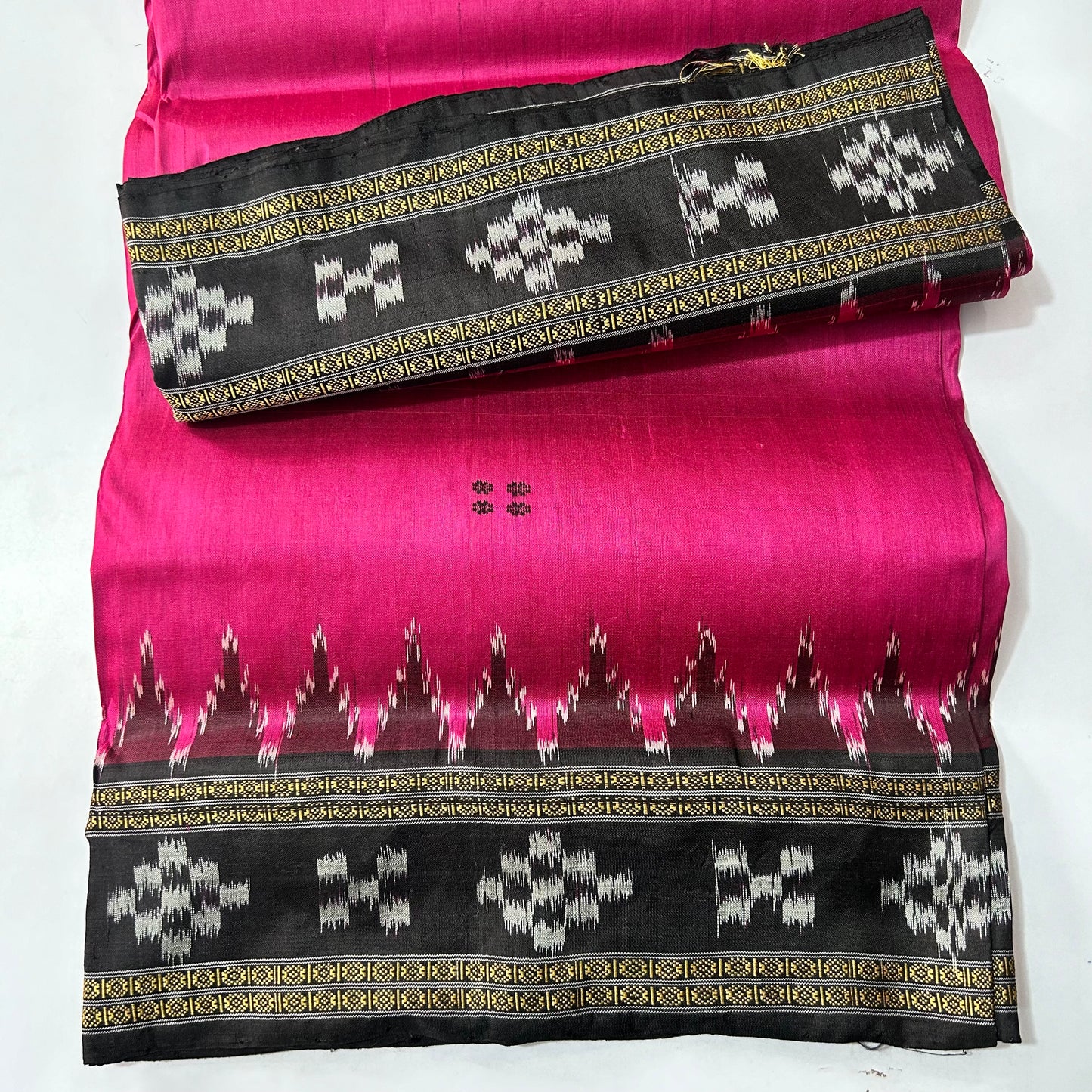 Odisha Handloom Khandua Silk Pasapalli Border Pata Saree from Nuapatna