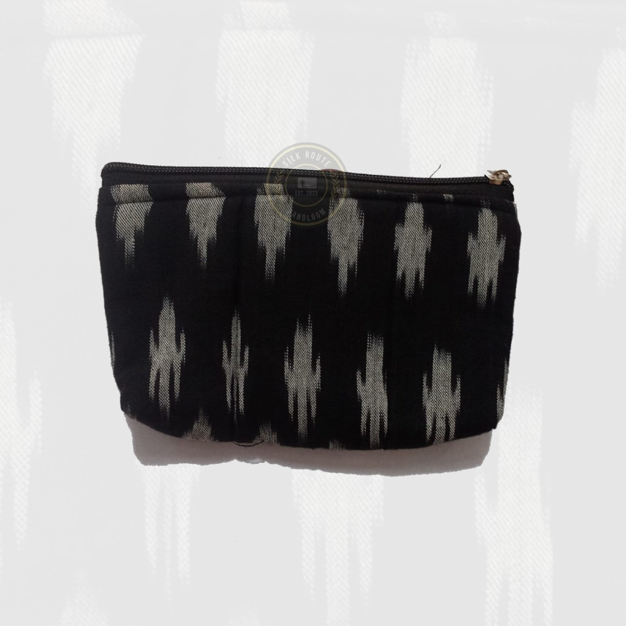 Pure Cotton Odisha Handloom Ikat Handmade Zipper Purse for Girls at Affordable Price